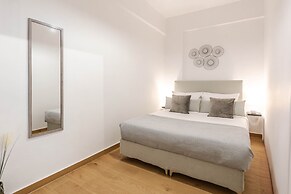 Phaedrus Living: Nea Smyrni Park View Flat