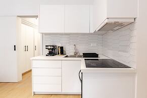 Phaedrus Living: Nea Smyrni Park View Flat