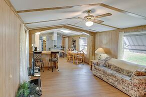 Blackwell Home w/ Enclosed Porch: Steps to Water!