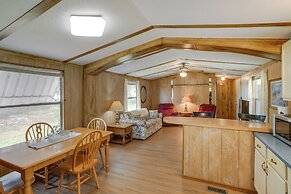 Blackwell Home w/ Enclosed Porch: Steps to Water!