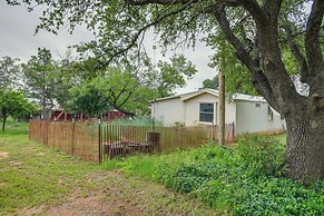 Blackwell Home w/ Enclosed Porch: Steps to Water!