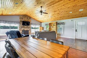 Lakefront Vacation Rental ~ 10 Mi to Shipshewana!
