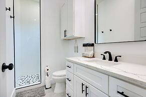 Canyon Lake Getaway: Hot Tub, 1 Mi to Boat Ramp!