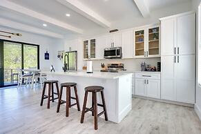 Canyon Lake Getaway: Hot Tub, 1 Mi to Boat Ramp!