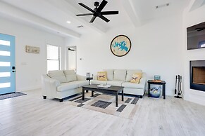 Canyon Lake Getaway: Hot Tub, 1 Mi to Boat Ramp!