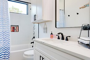 Canyon Lake Getaway: Hot Tub, 1 Mi to Boat Ramp!