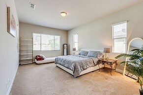 Beautiful Bakersfield Home ~ 8 Mi to Downtown!