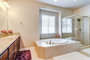 Beautiful Bakersfield Home ~ 8 Mi to Downtown!