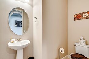 Beautiful Bakersfield Home ~ 8 Mi to Downtown!