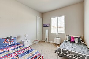 Beautiful Bakersfield Home ~ 8 Mi to Downtown!