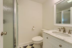 Holland Getaway ~ 1/2 Mi to Ottawa Beach!