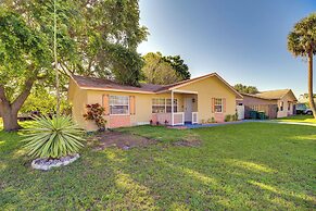 7 Mi to Satellite Beach: Melbourne Home w/ Yard