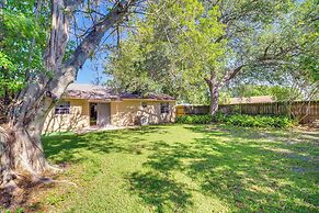 7 Mi to Satellite Beach: Melbourne Home w/ Yard
