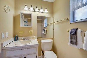 7 Mi to Satellite Beach: Melbourne Home w/ Yard