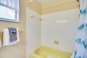 7 Mi to Satellite Beach: Melbourne Home w/ Yard