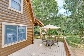 Peaceful Mt Juliet Cabin w/ Hot Tub & Fire Pit