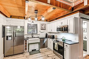 Peaceful Mt Juliet Cabin w/ Hot Tub & Fire Pit