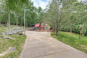 Peaceful Mt Juliet Cabin w/ Hot Tub & Fire Pit