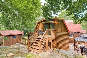 Peaceful Mt Juliet Cabin w/ Hot Tub & Fire Pit