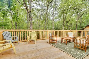 Cotter Home w/ Deck ~ 1 Mi to Big Spring Park!