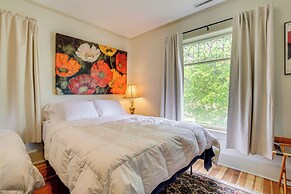 Cozy Elkhart Lake Apartment: Walk to Town & Dining