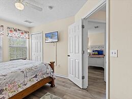 Minutes From Disney Private Pool 4 Bedroom Home by RedAwning