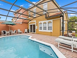 Minutes From Disney Private Pool 4 Bedroom Home by RedAwning