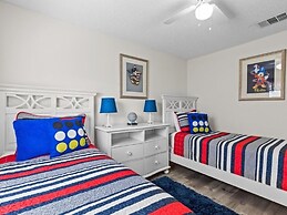 Minutes From Disney Private Pool 4 Bedroom Home by RedAwning