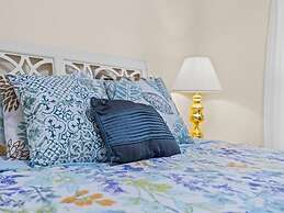 Minutes From Disney Private Pool 4 Bedroom Home by RedAwning