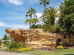 Minutes From Disney Private Pool 4 Bedroom Home by RedAwning