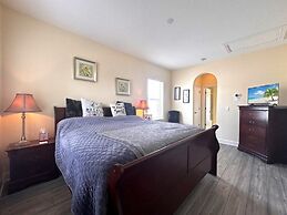 10' Disney Luxury Home 7br Pool In Reunion 7 Bedroom Villa by RedAwnin