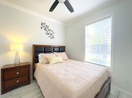 Luxury Home 4 Bd Minutes From Disney 4 Bedroom Townhouse