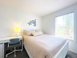 Luxury Home 4 Bd Minutes From Disney 4 Bedroom Townhouse