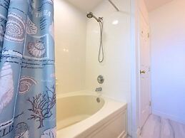 Luxury Home 4 Bd Minutes From Disney 4 Bedroom Townhouse