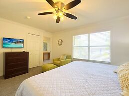 Luxury Home 4 Bd Minutes From Disney 4 Bedroom Townhouse