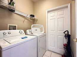 Amazing Villa 4bd W/ Pool In A Gated Comm. 4 Bedroom Villa