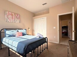 Amazing Villa 4bd W/ Pool In A Gated Comm. 4 Bedroom Villa