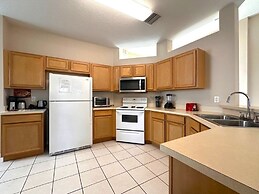 Amazing Villa 4bd W/ Pool In A Gated Comm. 4 Bedroom Villa