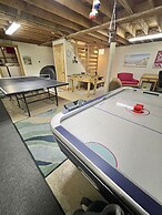 Daybreak Limit 8 3 Bedroom Villa by RedAwning