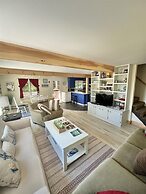 Daybreak Limit 8 3 Bedroom Villa by RedAwning