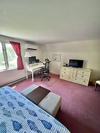 Daybreak Limit 8 3 Bedroom Villa by RedAwning