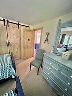 Daybreak Limit 8 3 Bedroom Villa by RedAwning