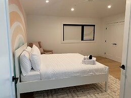 Modern Luxury Retreat 4 Bedroom Home by RedAwning