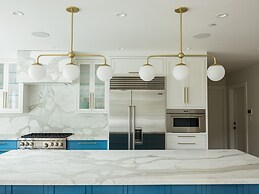 Modern Luxury Retreat 4 Bedroom Home by RedAwning