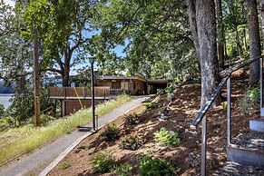 Inventor's Cottage 30 Night Minimum 3 Bedroom Home by RedAwning