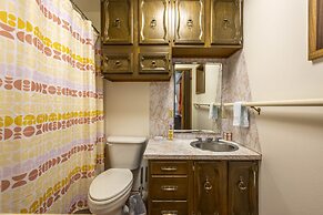 Inventor's Cottage 30 Night Minimum 3 Bedroom Home by RedAwning