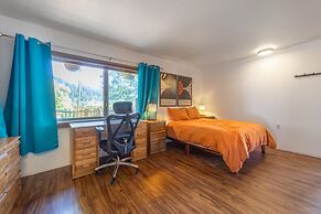 Inventor's Cottage 30 Night Minimum 3 Bedroom Home by RedAwning