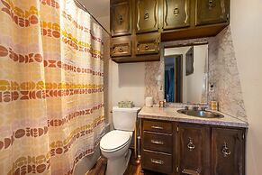 Inventor's Cottage 30 Night Minimum 3 Bedroom Home by RedAwning