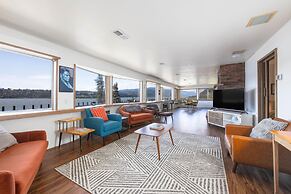 Inventor's Cottage 30 Night Minimum 3 Bedroom Home by RedAwning