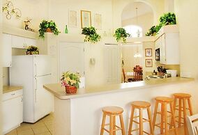 Family Fun Vacation Home 4 Bedroom Villa by RedAwning